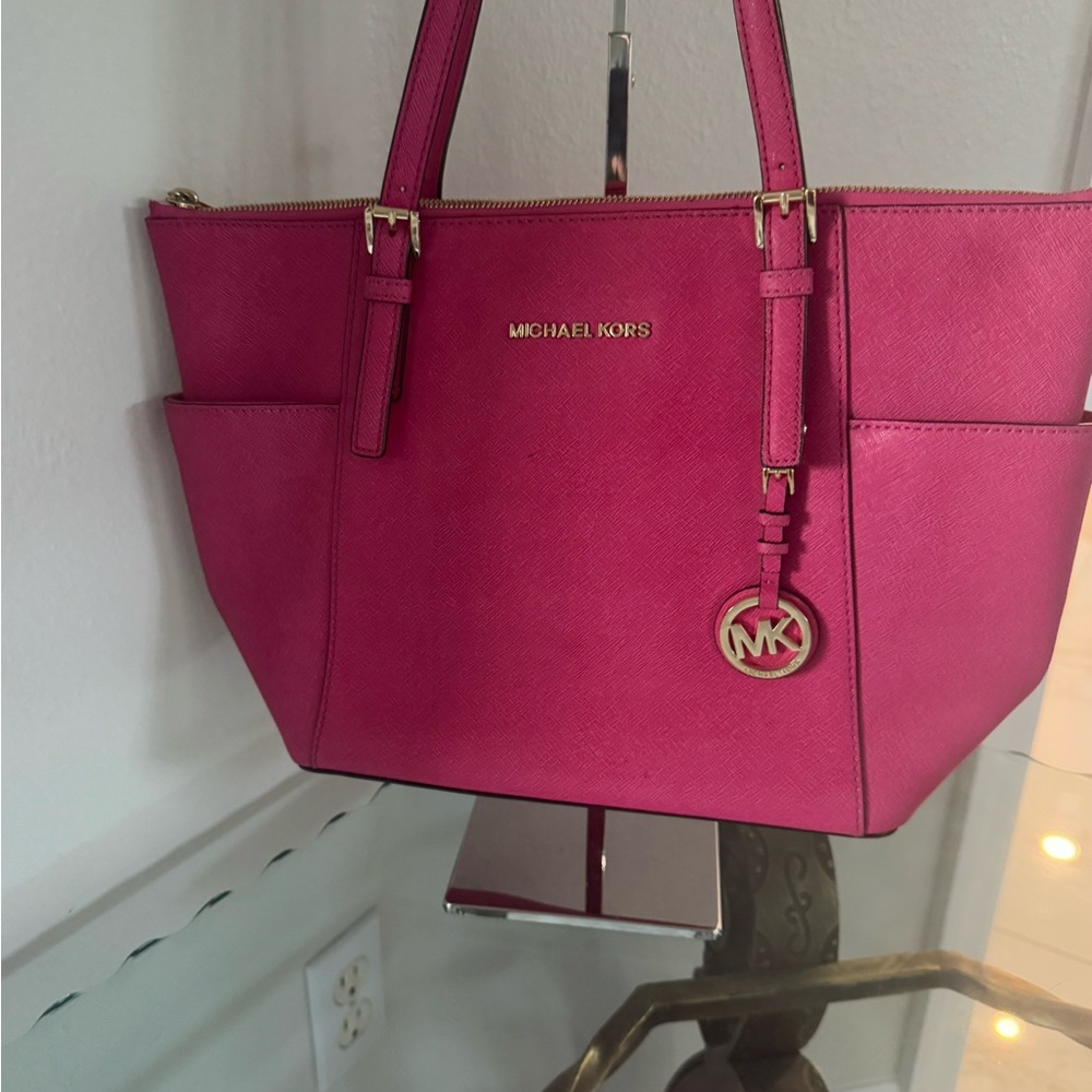 MUCHAEL KORS Pink Saffiano Leather Tote Bag with Side Pockets NWOT